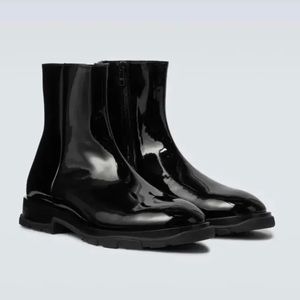 Alexander McQueen Men’s Slim Tread Patent Leather Black Boots 43 US 10 $1150 NWT